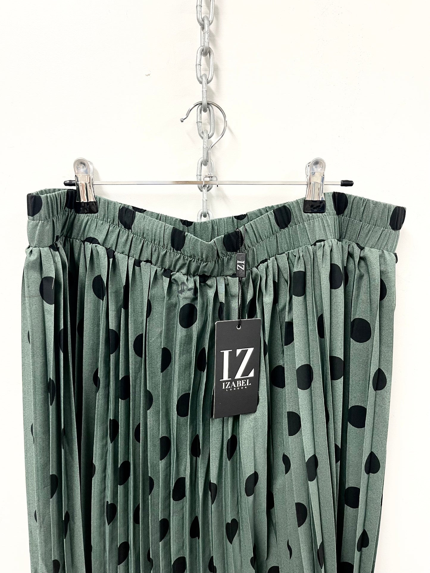 IZABEL LONDON| Polka Dot Pleated Skirt