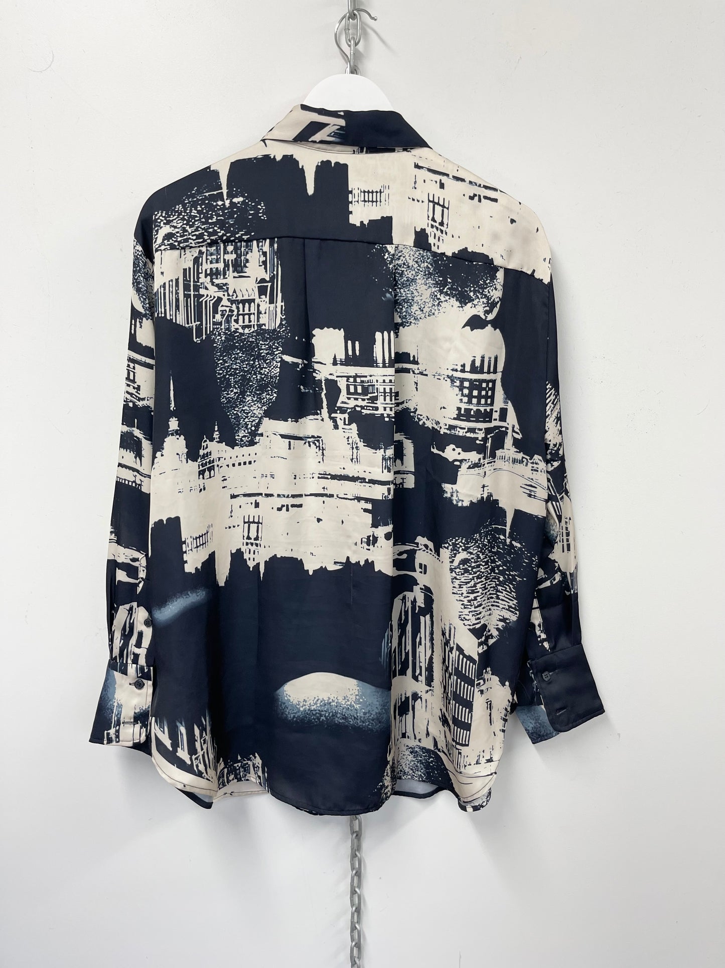 H&M|City Print Shirt