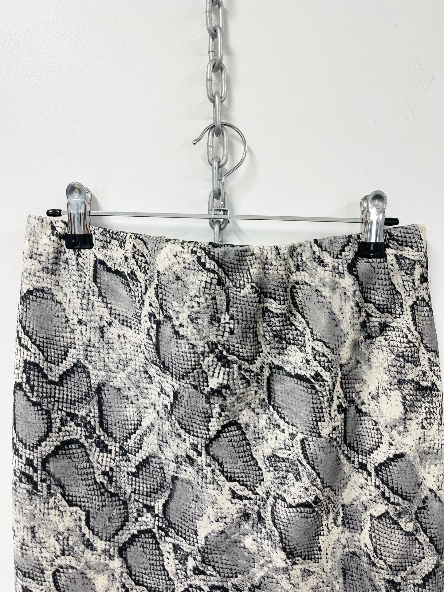 MOOCHI | Snakeskin Satin Skirt